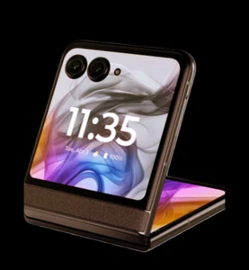 Motorola Razr 2024 - 256 GB - Grey (Total Wireless Carrier Lock) - Picture 1 of 4