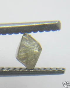 0.30CTS OCTAHEDRON UNCUT NATURAL TRANSPARENT ROUGH DIAMOND 3.72-4.20 MM - Picture 1 of 6