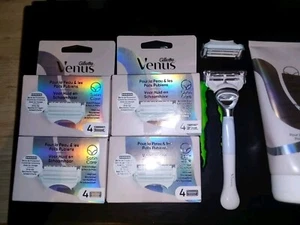 18 Lames "Gillette VENUS" Satin Care Peau et Poils Pubiens +Exfoliant + 1 Manche - Photo 1/4