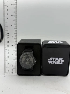 Reloj Hombre Star Wars Darth Vader Accutime DAR1011 Funciona Foto 1 de 3