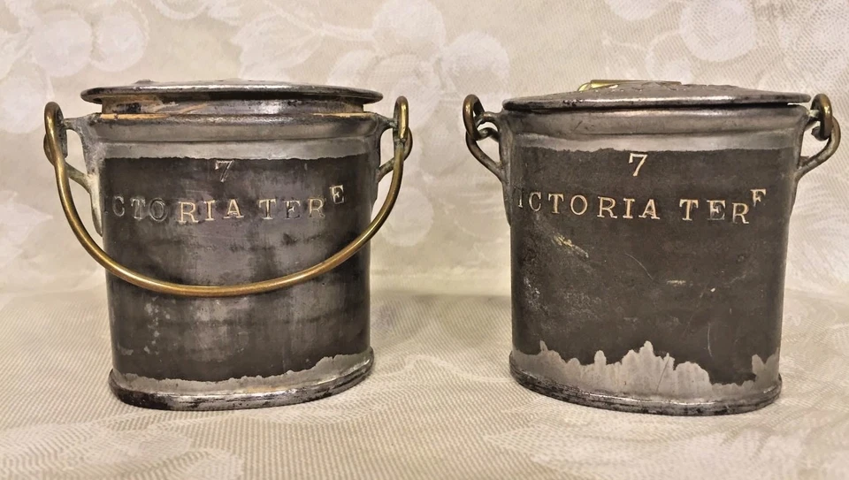 Paar antike englische Milchbehälter aus Zinn - Bild 1 von 1