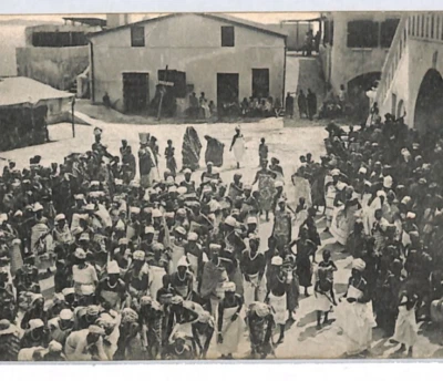 GOLD COAST Crowd View Postcard *PLYMOUTH PAQUEBOT* Machine 1909 GB SHIPS PX136 - Image 1 of 4