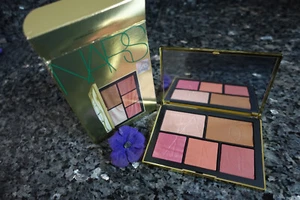 NARS pure lucury light refleting cheek & eye palette New in box - Picture 1 of 7