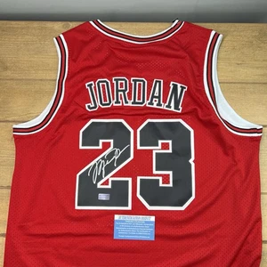 Michael Jordan signiertes Trikot mit COA Chicago Bulls #23 handsigniertes Hologramm - Bild 1 von 8