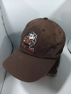 Cappello Berretto Regolabile '47 Cleveland Browns Brownie the Elf NFL Papà - Foto 1 di 5