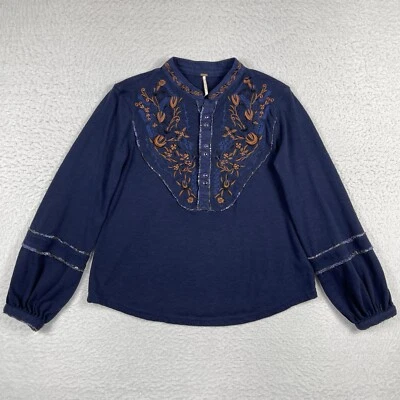 Free People 衬衫女式小号海军蓝刺绣波西米亚花卉花边职业农民 — 第 1/4 张图片