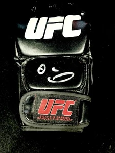 Dana White Signed Gold UFC Fight Glove BAS Beckett COA Autograph - Picture 1 of 1