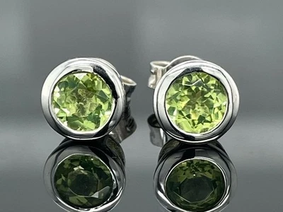 OHRSTECKER AUS 925/- SILBER RHODINIERT MIT PERIDOT SILBERZEIT SCHMUCKJAGD - Bild 1 von 3