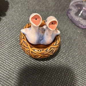 Vintage Vallona Starr Salt & Pepper Shakers In Basket / Nest . - Picture 1 of 5