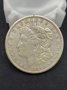 Dólar de plata Morgan 1921-S de $1 90 % borde circulado Ding - Imagen 1 de 2