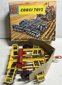 60er Jahre Corgi Nr. 72 Radgesteuerte Tandem Scheibenegge Neu im Karton Großbritannien - Bild 1 von 4