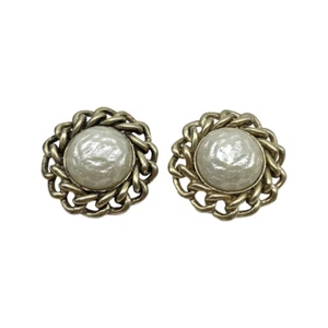 Pendientes J6D Vintage Sarah Coventry Tono Dorado Nudo de Amor Perla Imitada con Botón - Imagen 1 de 5