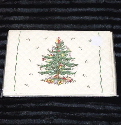 4 SPODE Quilted Christmas Tree Placemats Cotton Polyester 13x19 Ivory Holly - Image 1 of 4