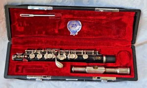Yamaha YPC-32 Piccolo Querflöte mit Hartschalenkoffer - Bild 1 von 13
