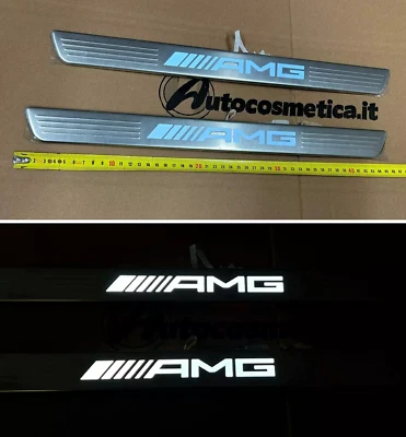 Battitacco ORIGINALI soglia acciaio 2 pezzi LED AMG per Mercedes-Benz CLA 44.5cm - Immagine 1 di 4