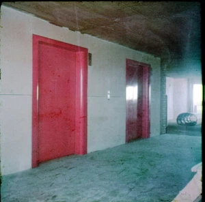 MARSEILLE c. 1950 - 2 Ektachromes Cité Radieuse Le Corbusier - Picture 1 of 4