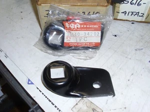 NOS Suzuki OEM Rear Turn Signal Bracket 1981 1982 GS 550 650 35640-34202!# - Picture 1 of 10