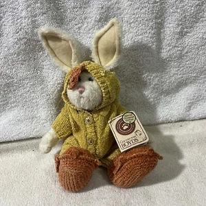 BOYDS BEARS-  Graham Quakers #81509, 11” Bunny Rabbit Dressed as Duck  - Picture 1 of 3