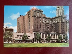 Columbus Ohio, The Neil House Motor Hotel, Vintage Souvenir Postcard - Picture 1 of 2