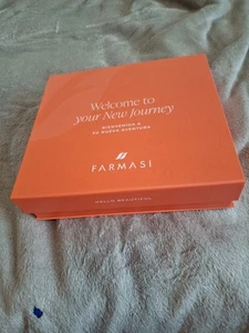 Farmasi Starterbox mit Proben. Neuer, unbenutzter offener Karton. Inklusive Farbkatalog  - Bild 1 von 6