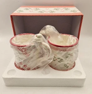 Set of 2 Temptations by Tara Christmas Angel Mugs w/Box Holly Berries 12 oz - Picture 1 of 13