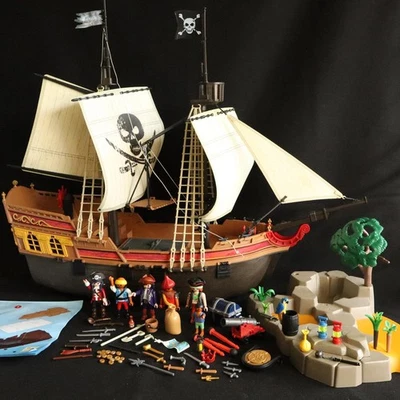 5135 Playmobil pirate ship, with island, figures, cannonballs and accessories, - Image 1 of 4