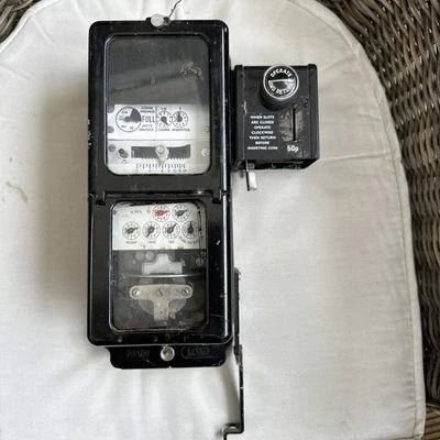 Ferranti Electricity Coin Meter  Accepts £0.5pCoin - untested /parts only  - Image 1 of 4