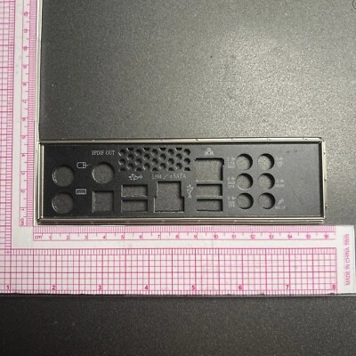 Protector de E/S ATX para placa base desconocida placa posterior de E/S Foto 1 de 2