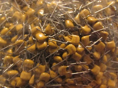 Condensadores de cerámica radiales Kemet 0.0047uF 4700pF 4.7nF 50V 472 K5M 50 un. NOS EE. UU. Foto 1 de 4