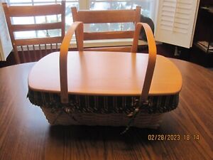 Longaberger Hostess Treasures Basket Set , 2 pillow shams 4 prairiegayle only