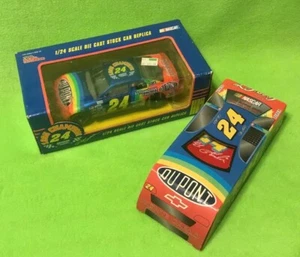 1992 ~ Jeff Gordon ~ No. 24 DuPont ~ Red Socks / Slippers - Picture 1 of 9