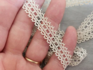 Dentelle vintage légèrement écrue très propre 5 mètres sur 1,3 cm A4 - Bild 1 von 4