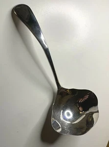 Viners of Sheffield England 8" Silverplate Ladle ~ EPAS A1 ~ Pattern Code VS34 - Picture 1 of 9
