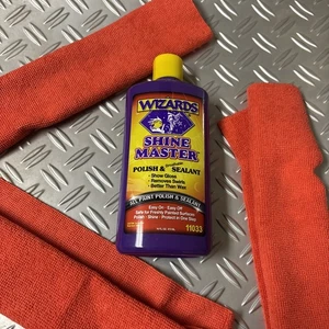 Wizards Shine Master Polish- 16 Oz Comes with 3 Micro Fiber Towels - Picture 1 of 4