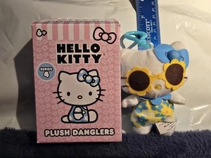 4" Series 4 Hello Kitty 2023 Dangler Plush - BLUE YELLOW DRESS BOW SUNGLASSES - Picture 1 of 11