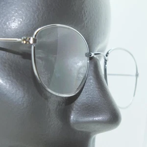Reading Glasses Lightweight Oval Angle Bridge Silver Metal Frame +1.75 Lens - Picture 1 of 4