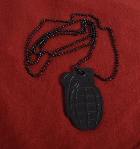 GUANTI GRANATA COLLANA MILITARE $9 nero con logo in rilievo catena a sfera nuovi con etichette - Foto 1 di 3