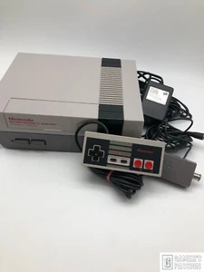 Consola Nintendo NES • NES-001 • & Co. • muy buena / como nueva • probada - Imagen 1 de 11