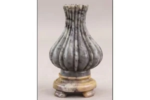 Antique Chinese Hardstone Vase on a Stand. Gray, Black and Green Tones. - Picture 1 of 3