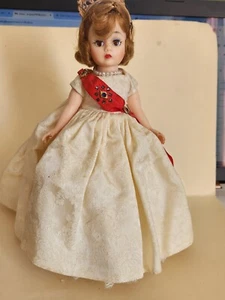 Vintage Madame Alexander Cissette Portrettes Queen Puppe #1187 - Bild 1 von 12