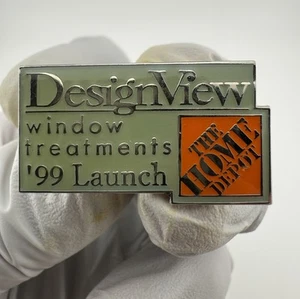 Prendedor de solapa esmaltado Home Depot Design 1999 vista publicidad - Imagen 1 de 6