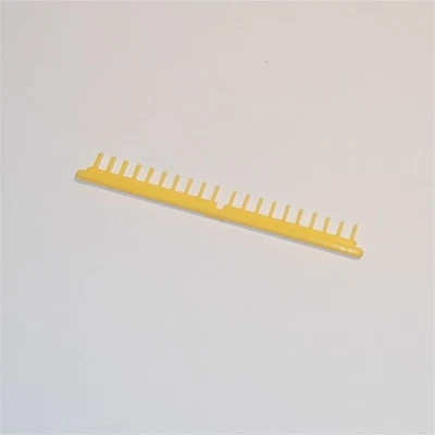 Cosechadora de dientes amarillos Corgi Toys 1111 Massey Ferguson Foto 1 de 4