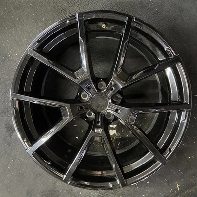Roda traseira BMW toda preta 840i M850i fabricante de equipamento original 20” 2021-2024 aro de fábrica 86428C - Imagem 1 de 4