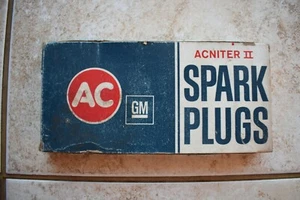 Vintage AC Acniter II R42TX Spark Plugs For 75-78 GM Trucks 5613562 FREE SHIP - Picture 1 of 6