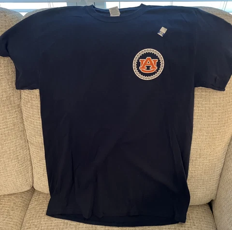 Auburn University Ladies T Shirt Navy With Heart Ring Size M NWT Cover