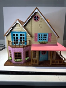 Li'l Woodzeez Honeysuckle Hillside Cottage House & Furniture Excellent Condition - Picture 1 of 20