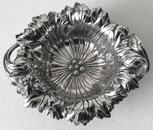 Antique REED & BARTON .925 Sterling Silver LES CINQ FLEURS PETUNIA NUT DISH Bowl - Picture 1 of 4
