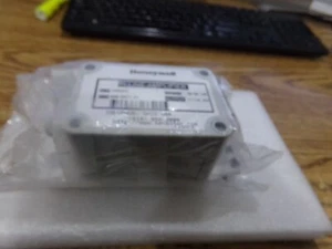 Honeywell/Sensotec Modell: 060-6877-04 Inline-Verstärker. Neu alter Lagerbestand - Bild 1 von 3