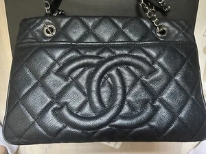 Chanel Quilted Caviar Shopping Tote Large30cm EUC authentic BLACK / Silver - Picture 1 of 23