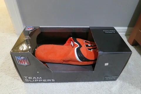 New NFL Cincinnati Bengals Women Team Slippers Medium Size 7-8 FOCO $28 MSRP Cover